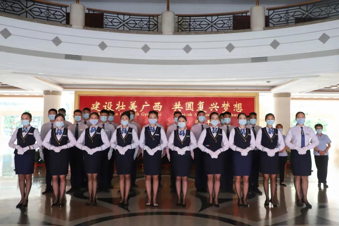 新聞中心與會務(wù)服務(wù)的融合之道 打造專業(yè)化、一體化的現(xiàn)代會議體驗(yàn)